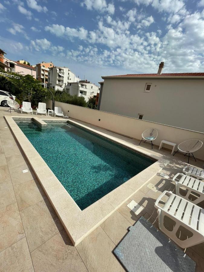 Villa J&J Apartments Residence With Swimming Pool Podstrana Exteriér fotografie